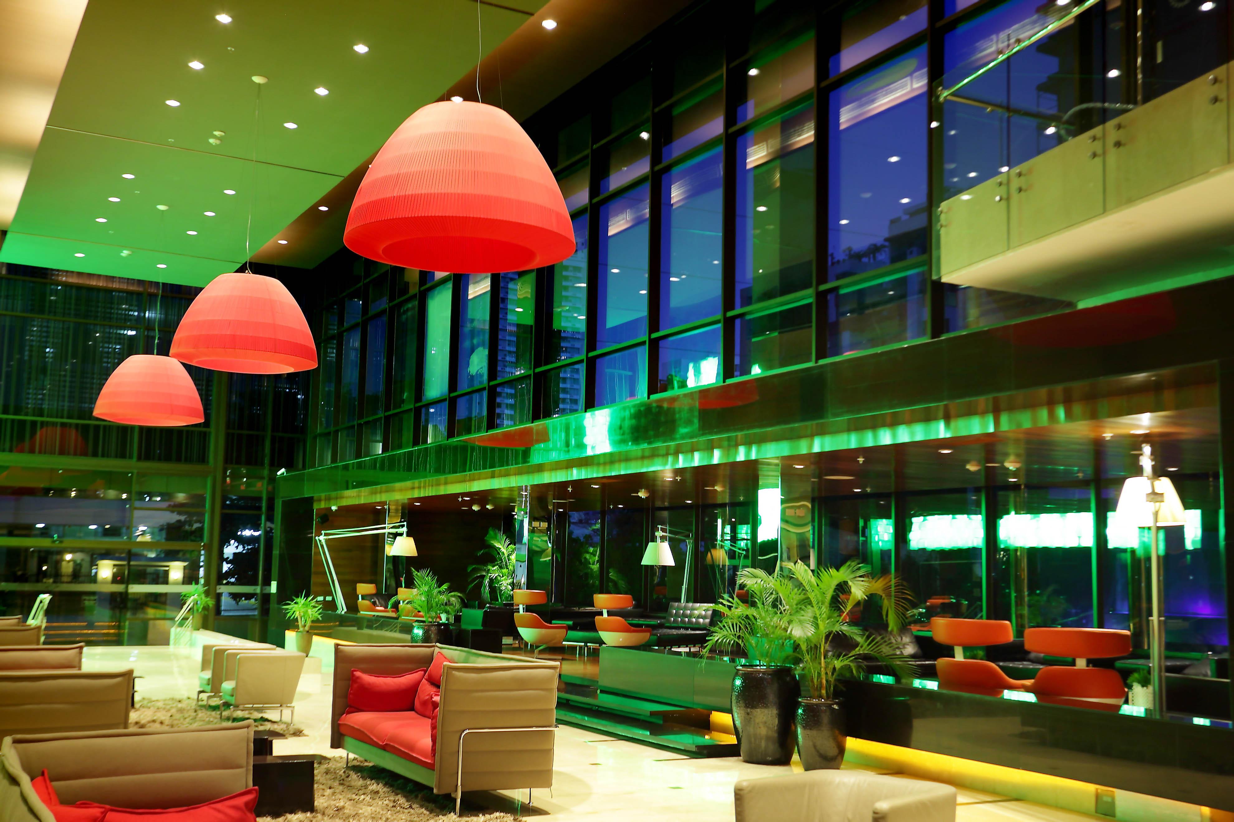 Sheraton Grand Panama Bagian luar foto The lobby of the hotel