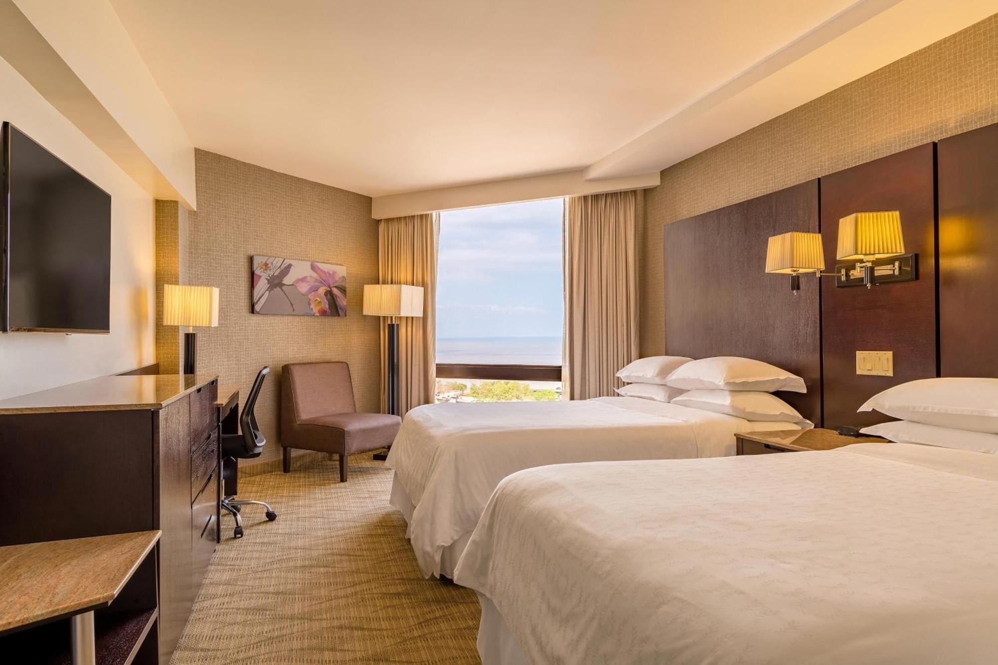 Sheraton Grand Panama Bagian luar foto Deluxe room